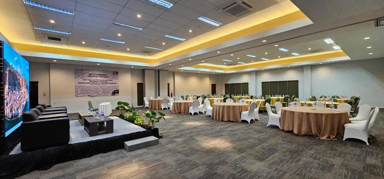 Tos Hotel & Convention Center Tangerang Powered By Archipelago 외부 사진